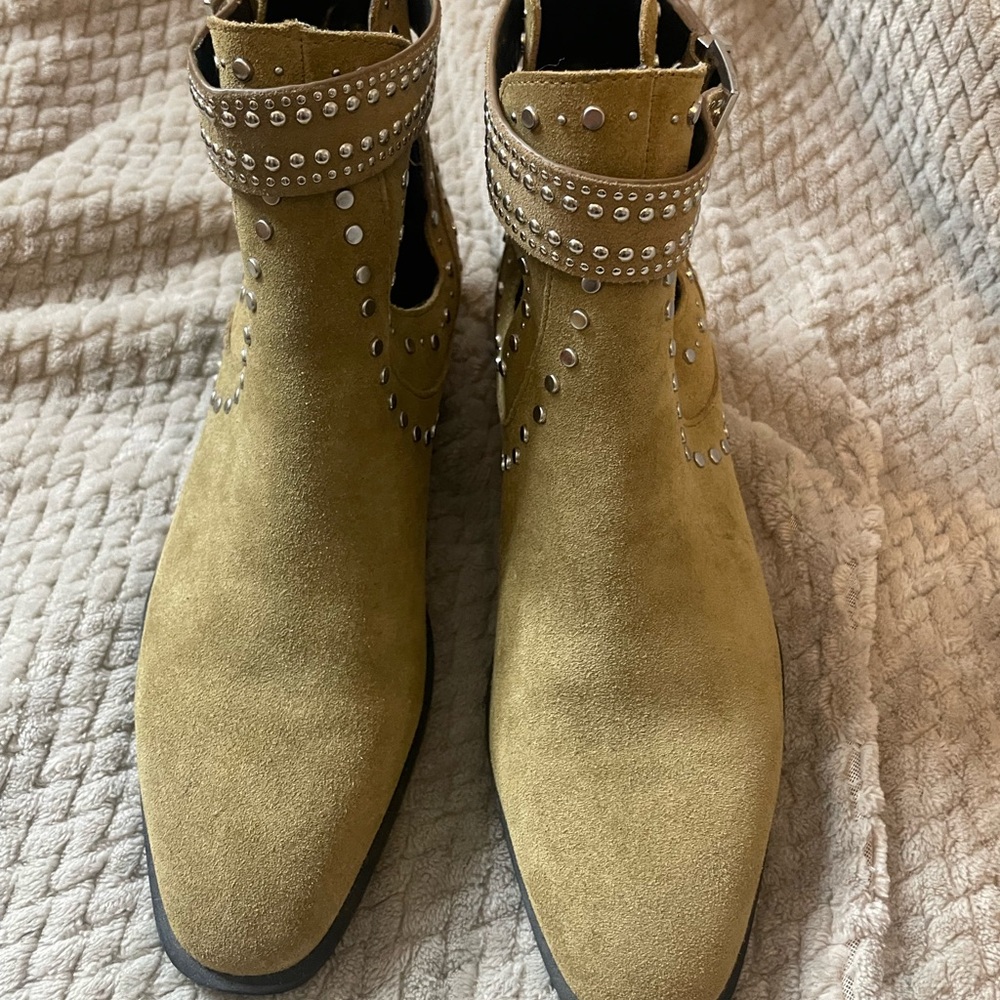 ZARA Suede buckle stud booties